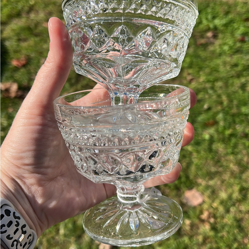 Elegant Clear Glass Goblet Set